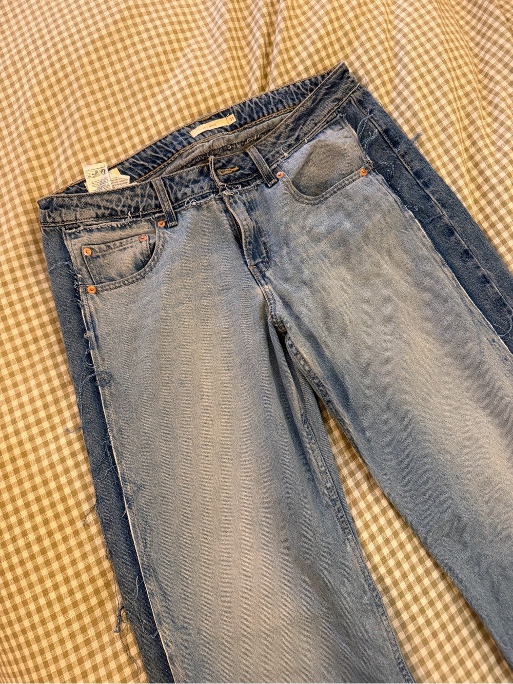 Levi’s Low Loose Decon jeans